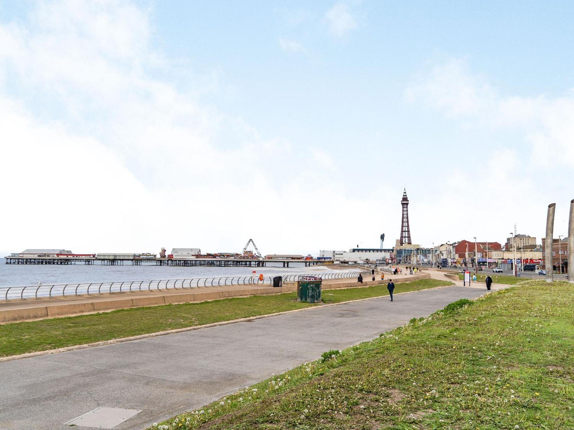 Sea View One - Uk36846 Blackpool